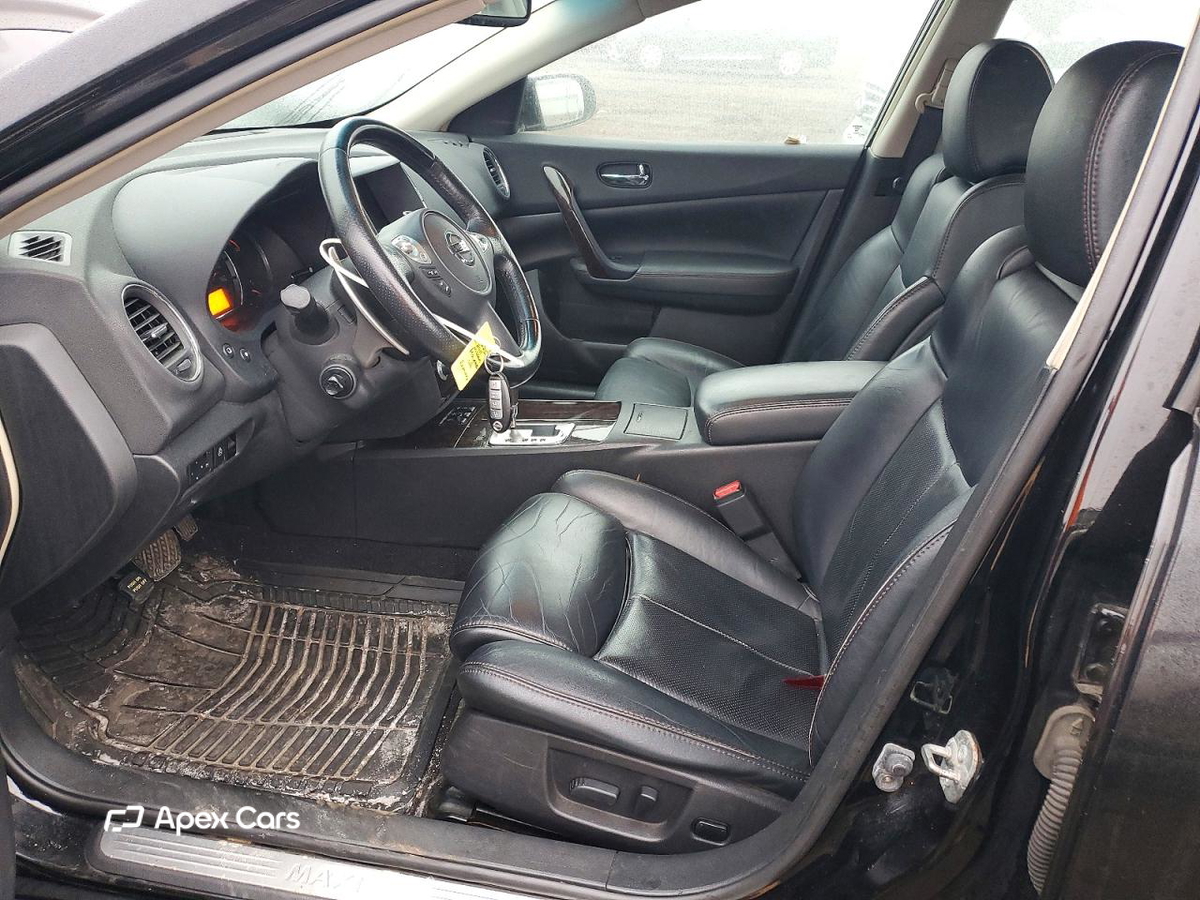 Nissan Maxima 2011