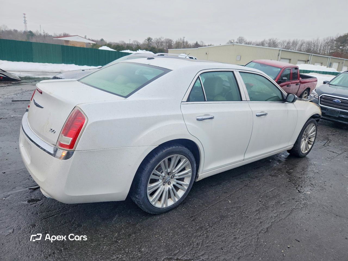 Chrysler 300 2011