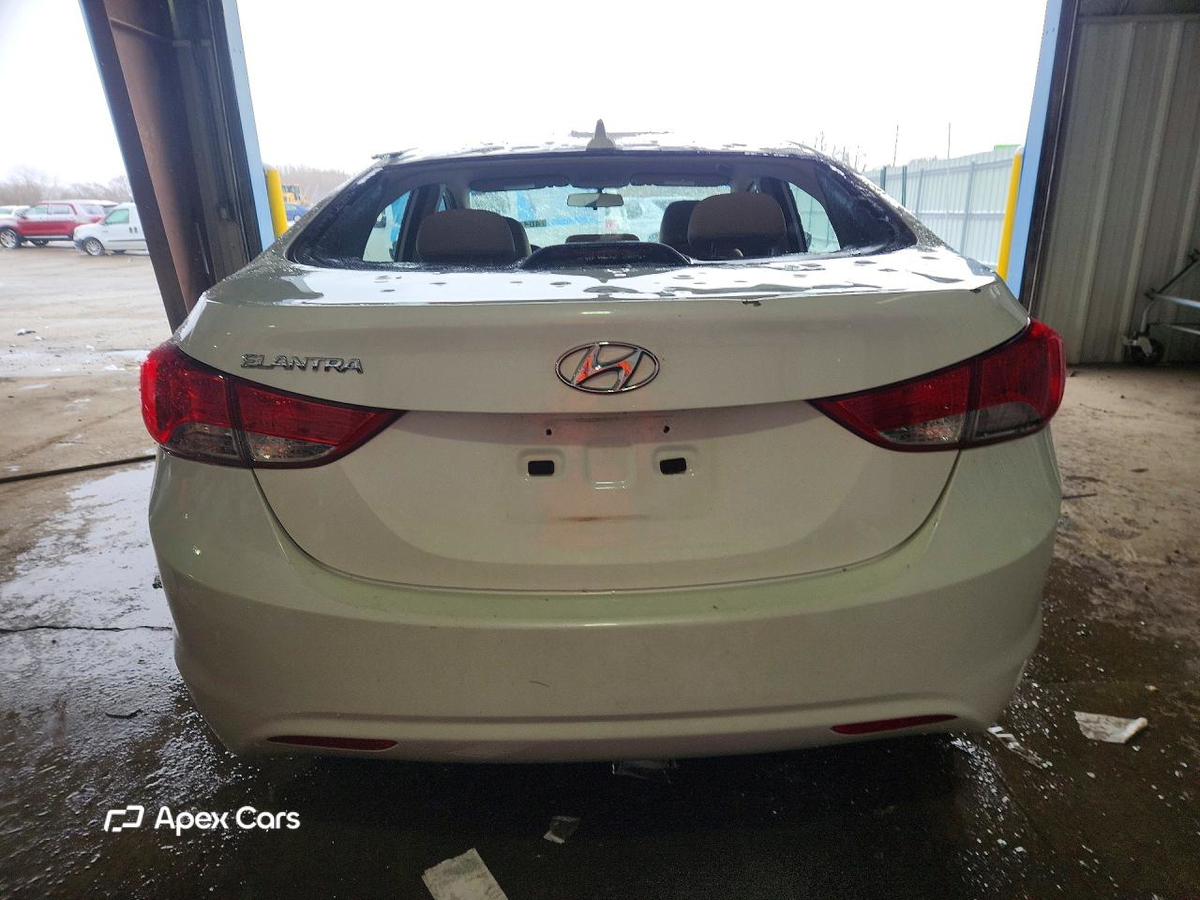 Hyundai Elantra 2013
