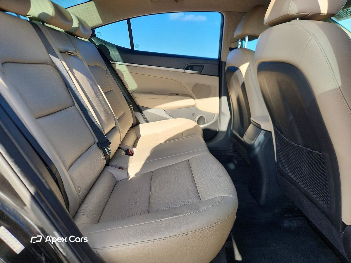 Hyundai Elantra 2017