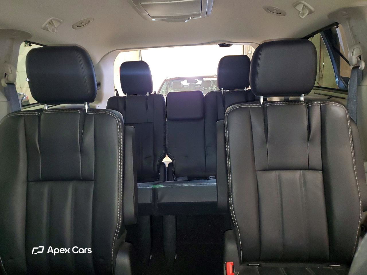 Chrysler Voyager 2016