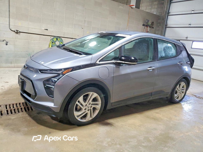 2023 Chevrolet Bolt - Image 1 of 5