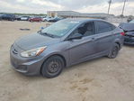 Hyundai Accent 2015