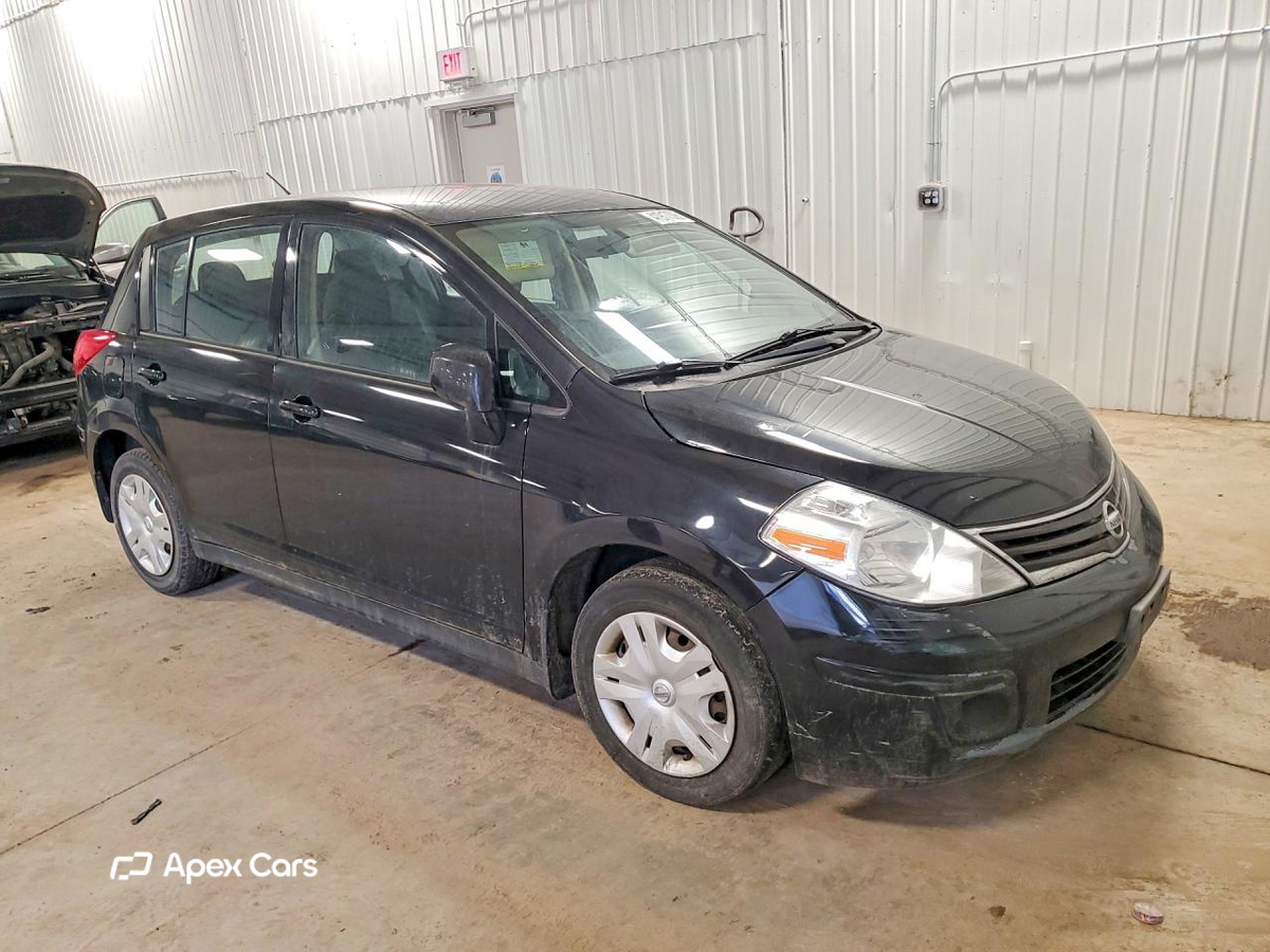 Nissan Versa 2011