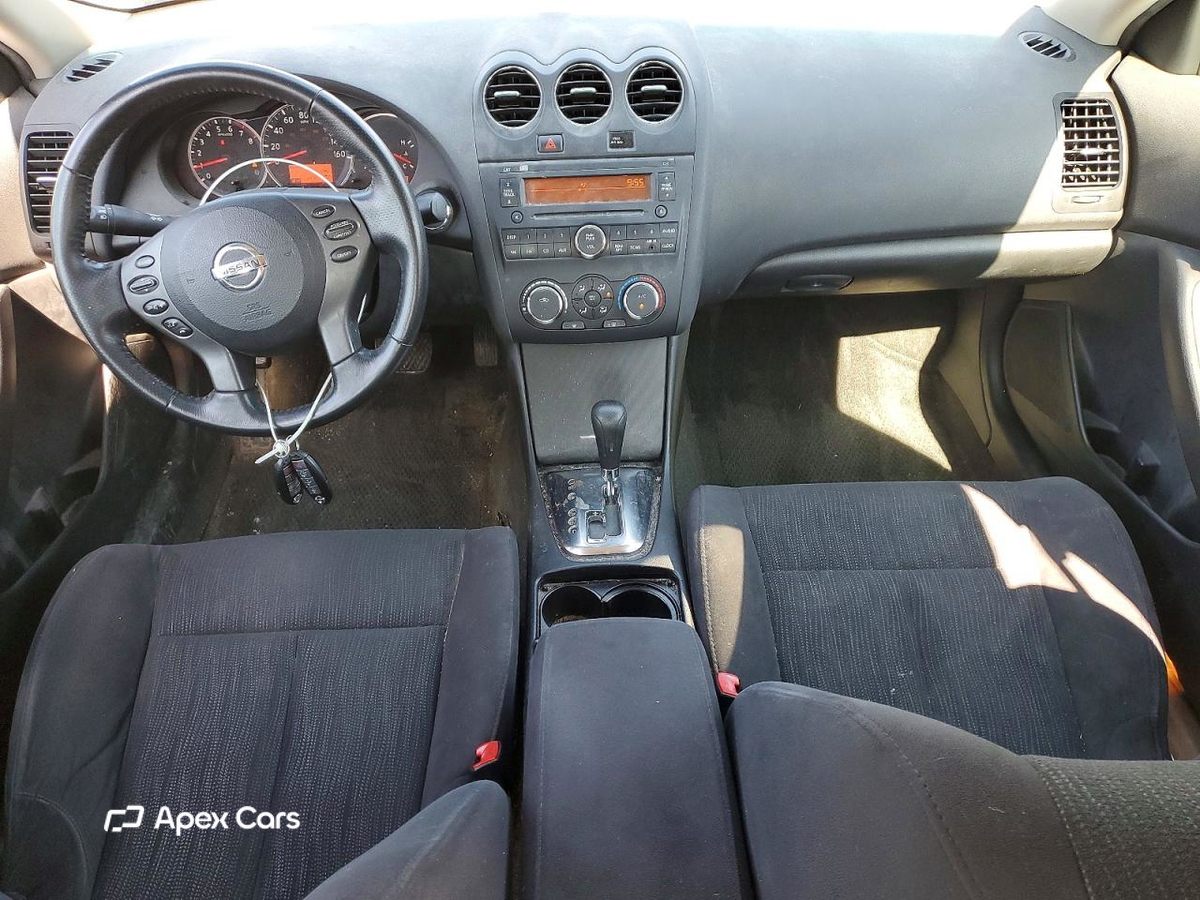 Nissan Altima 2012