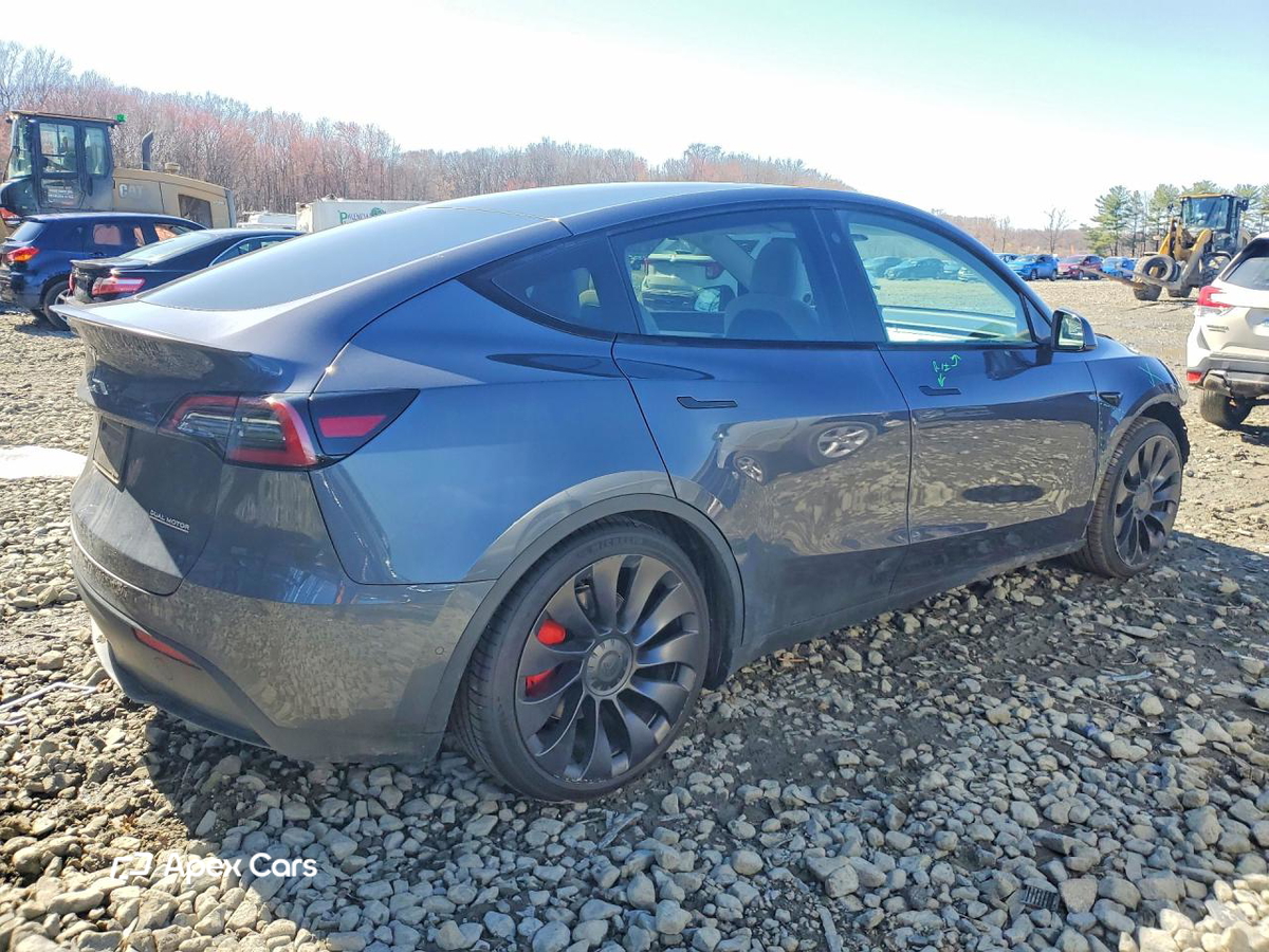 Tesla Model Y 2022