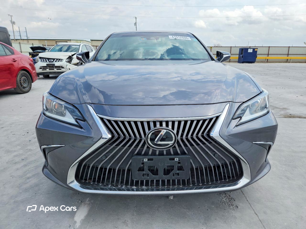Lexus ES 2021