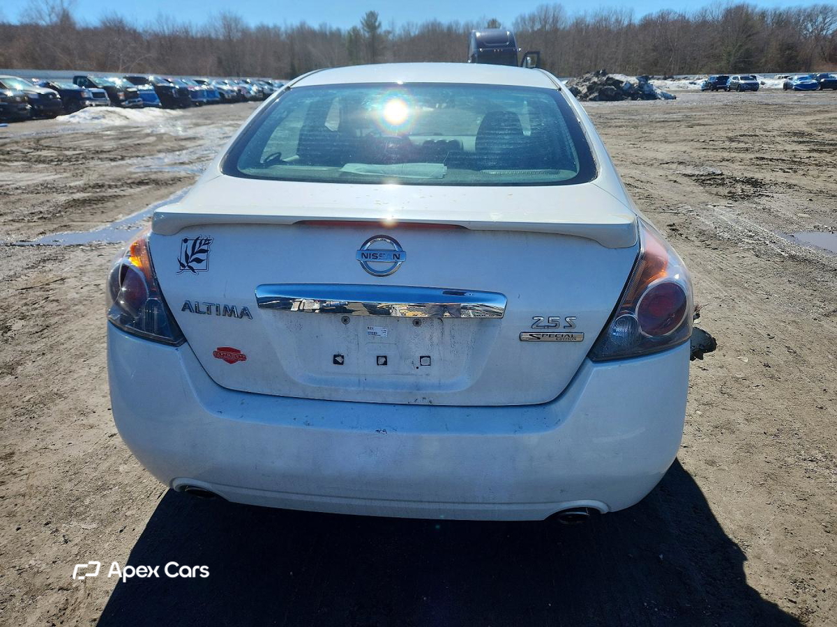 Nissan Altima 2011