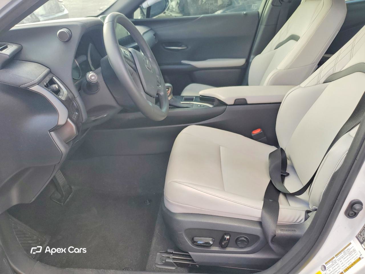 Lexus UX 2023