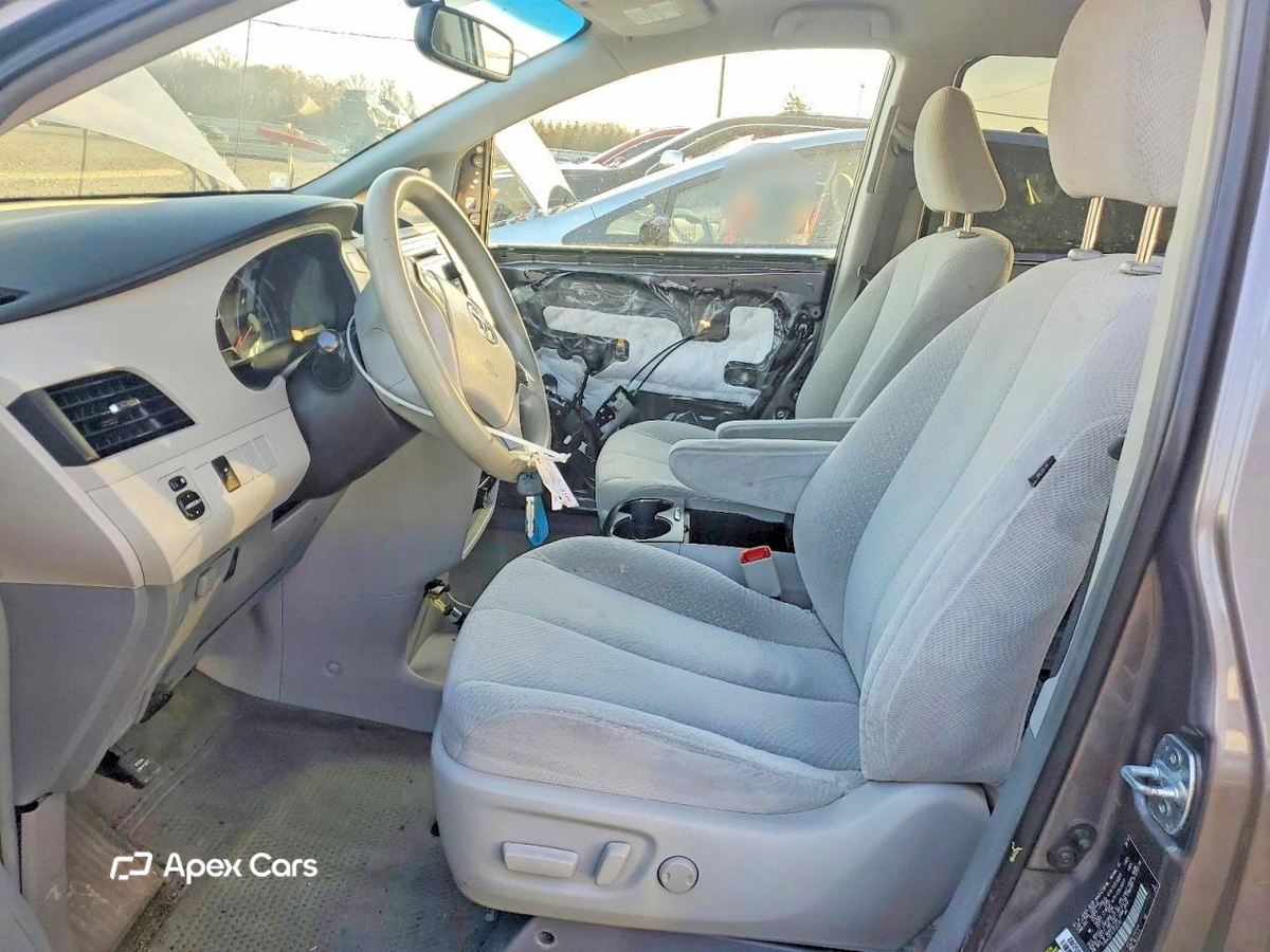 Toyota Sienna 2014