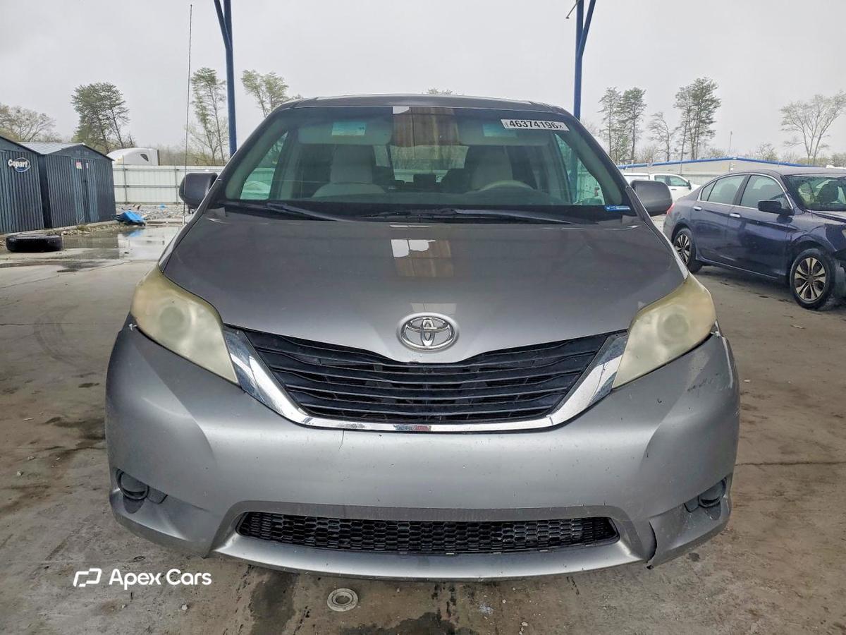 Toyota Sienna 2012