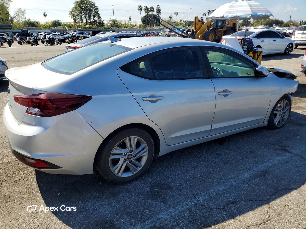Hyundai Elantra 2020
