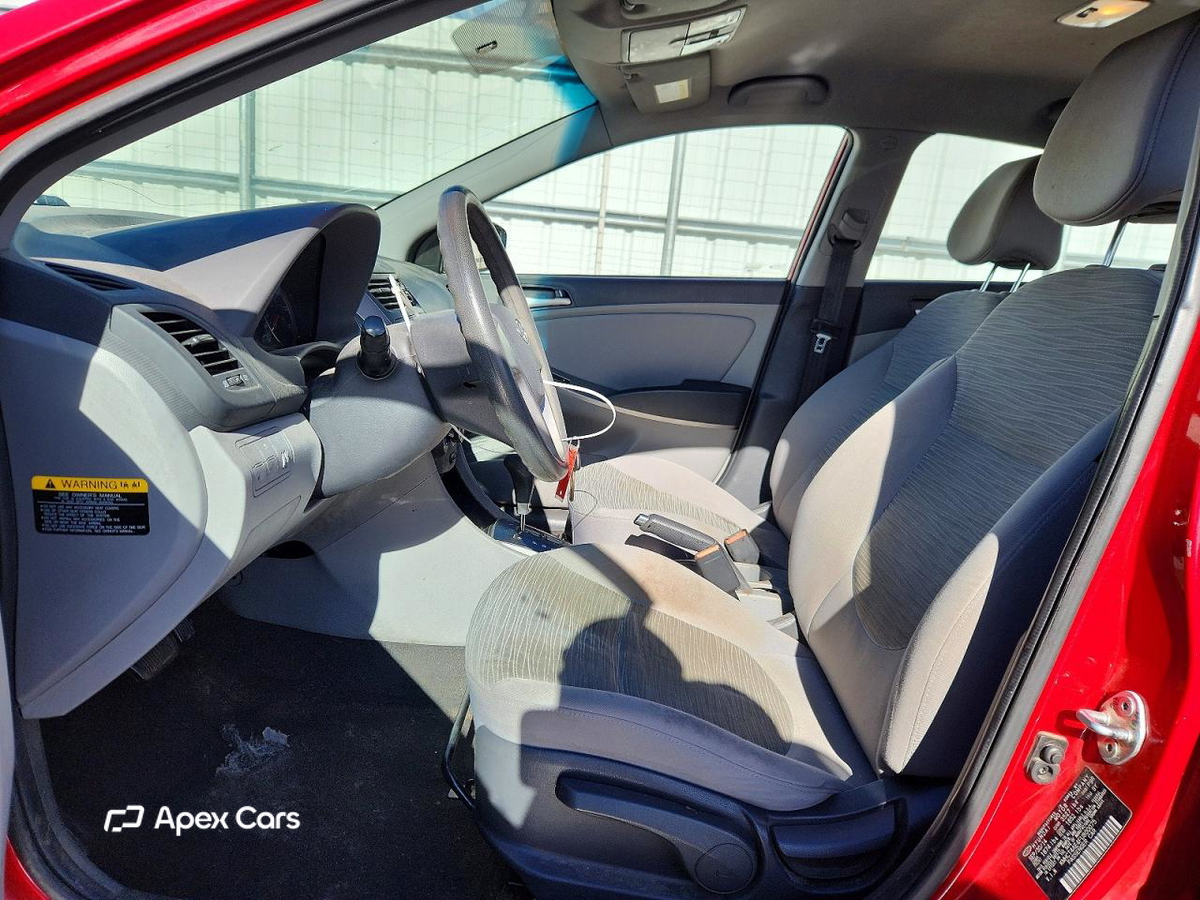 Hyundai Accent 2015