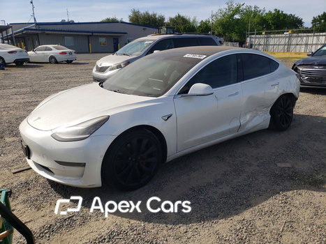 Tesla Model 3 2019 - Image 1 of 13