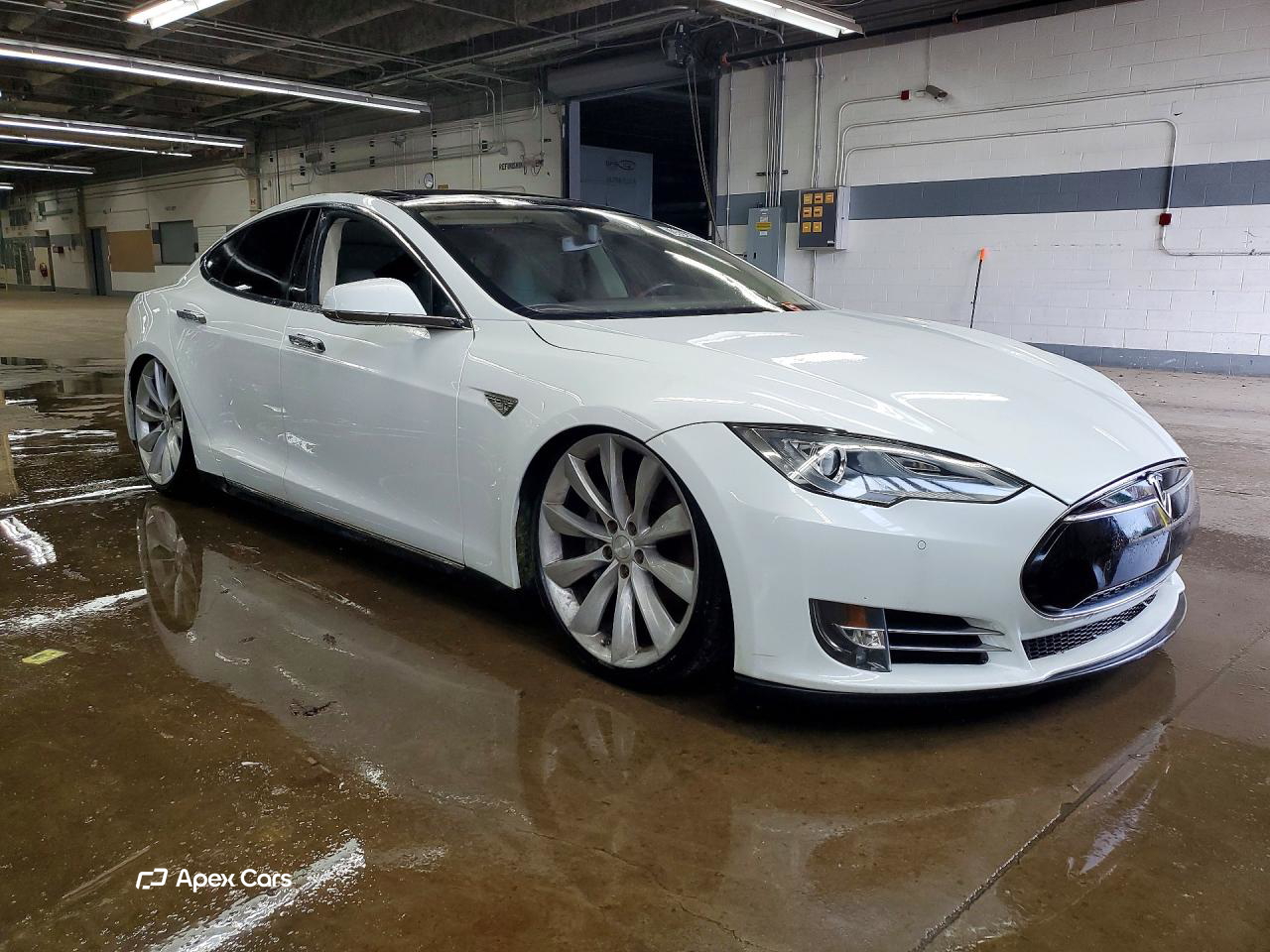 Tesla Model S 2013