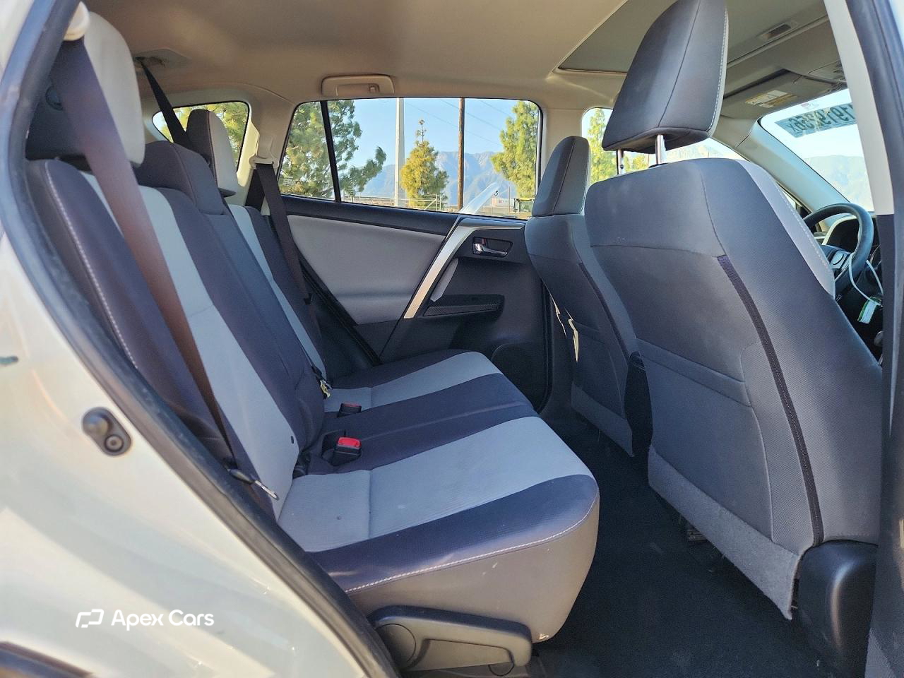 Toyota RAV 4 2015
