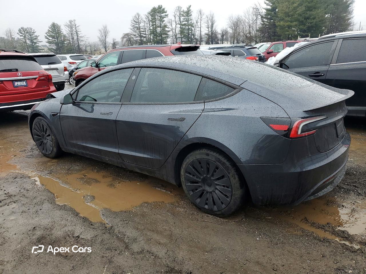 Tesla Model 3 2025