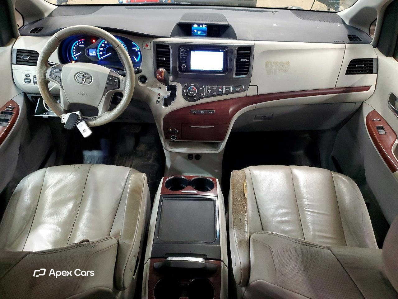 Toyota Sienna 2013