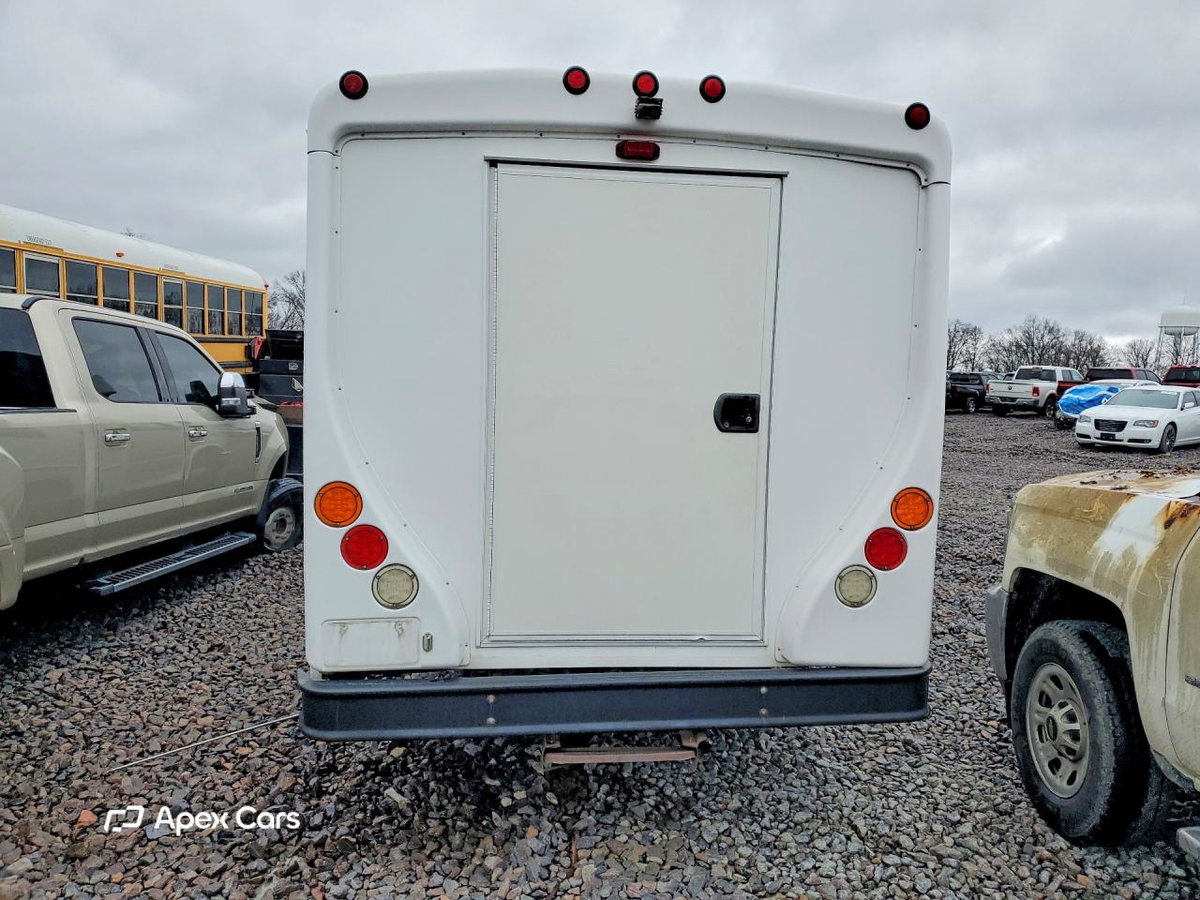 Ford Econoline 2015