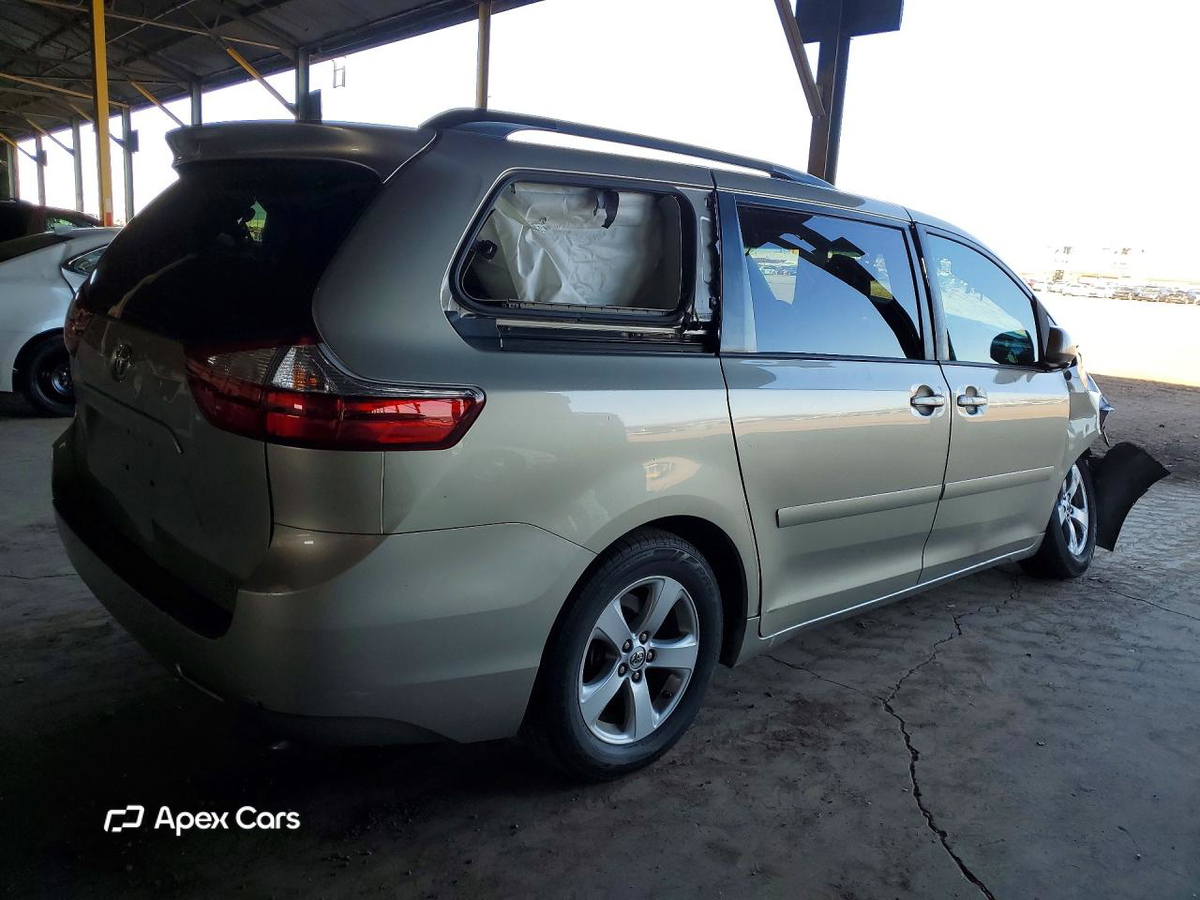 Toyota Sienna 2015