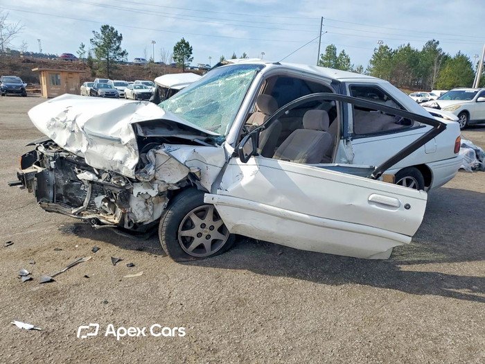 1995 Ford Escort - Image 1 of 5