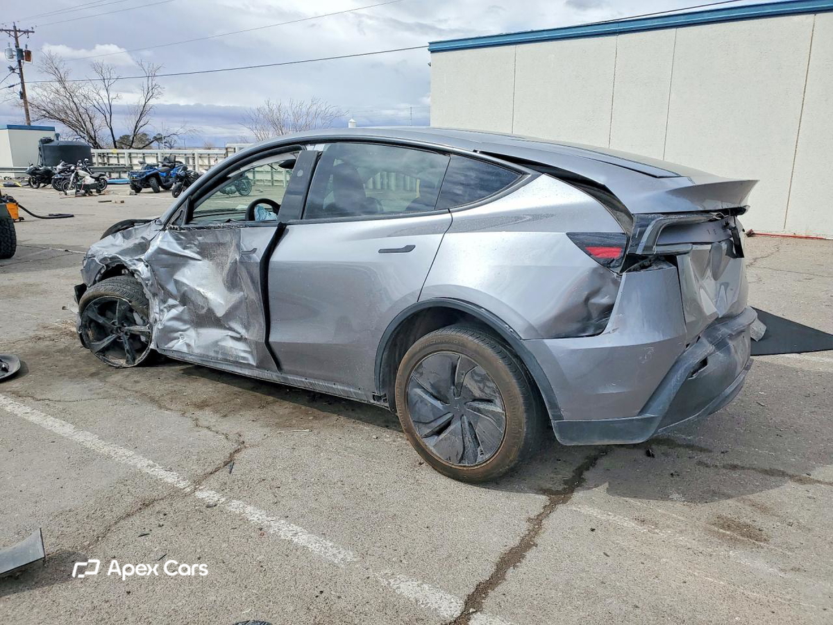 Tesla Model Y 2026
