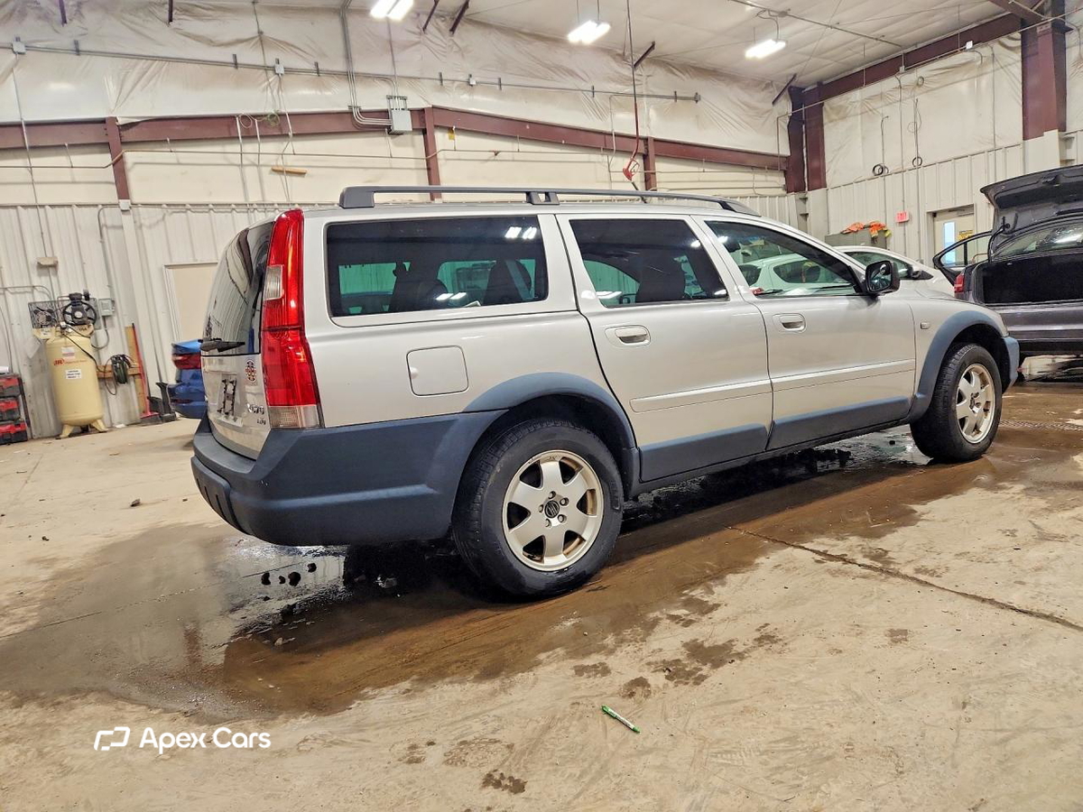 Volvo XC70 2004
