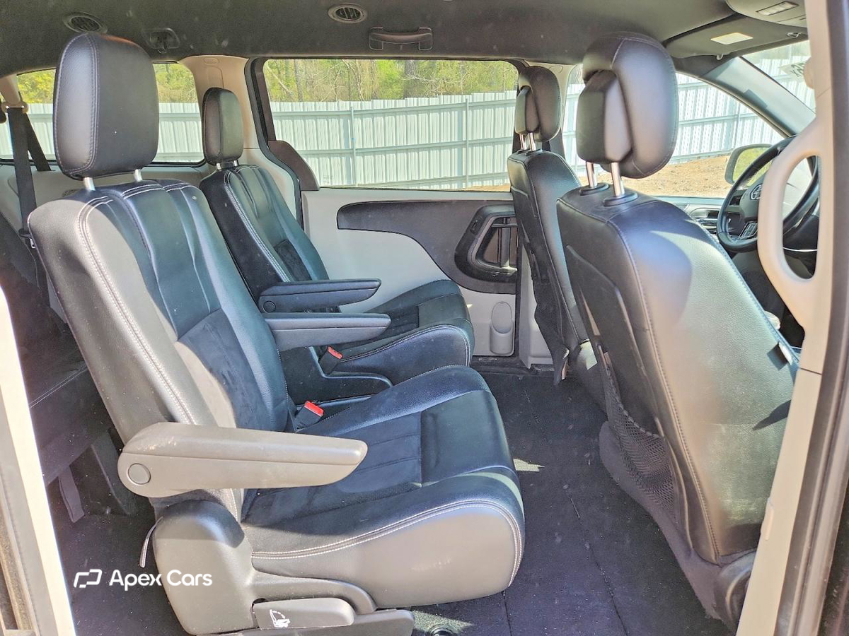 Dodge Caravan 2017