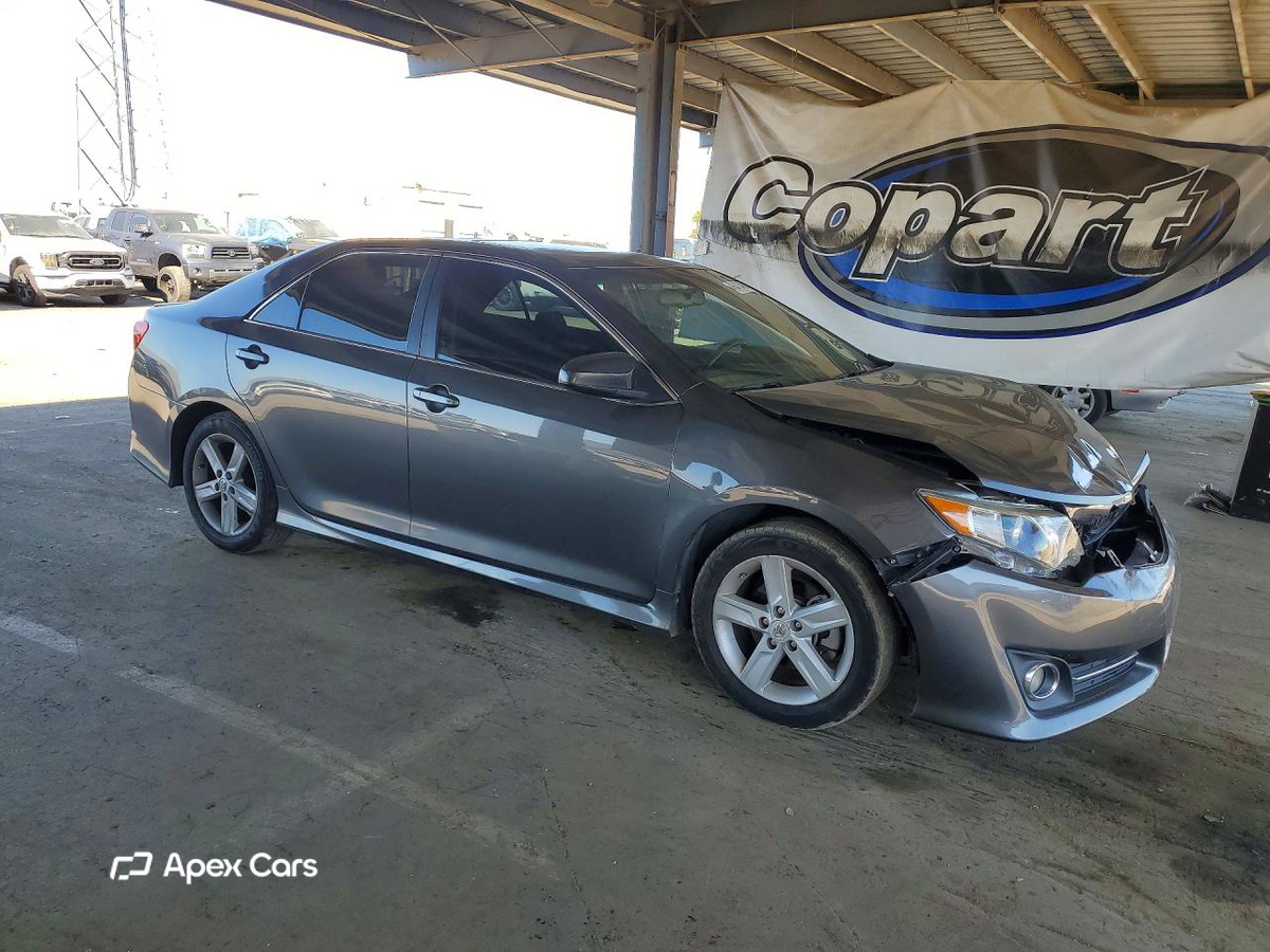 Toyota Camry 2012