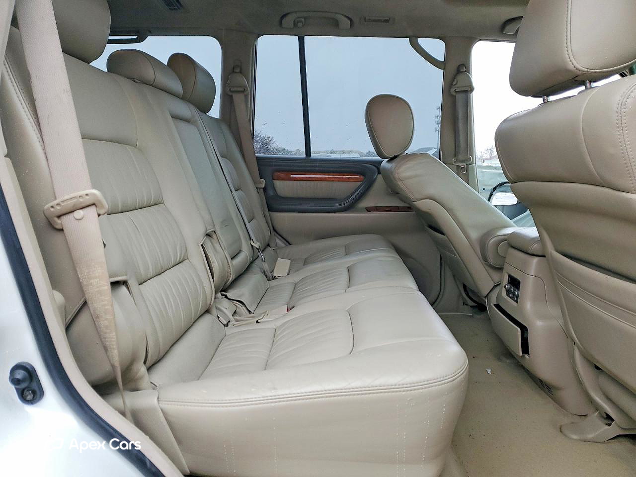 Lexus LX 2005