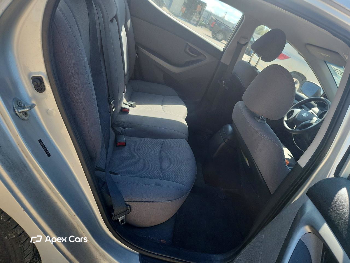 Hyundai Elantra 2016