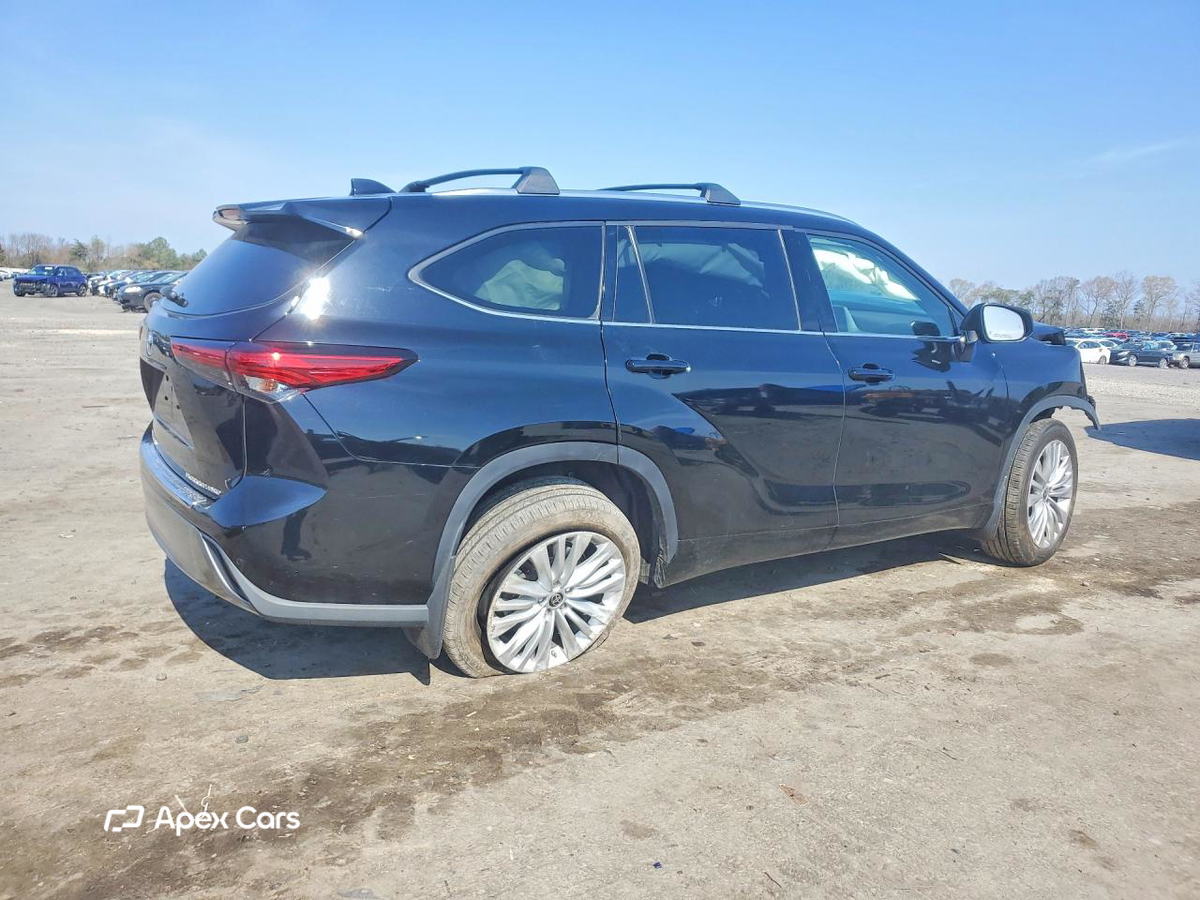Toyota Highlander 2021