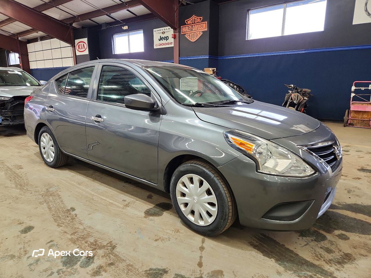 Nissan Versa 2016