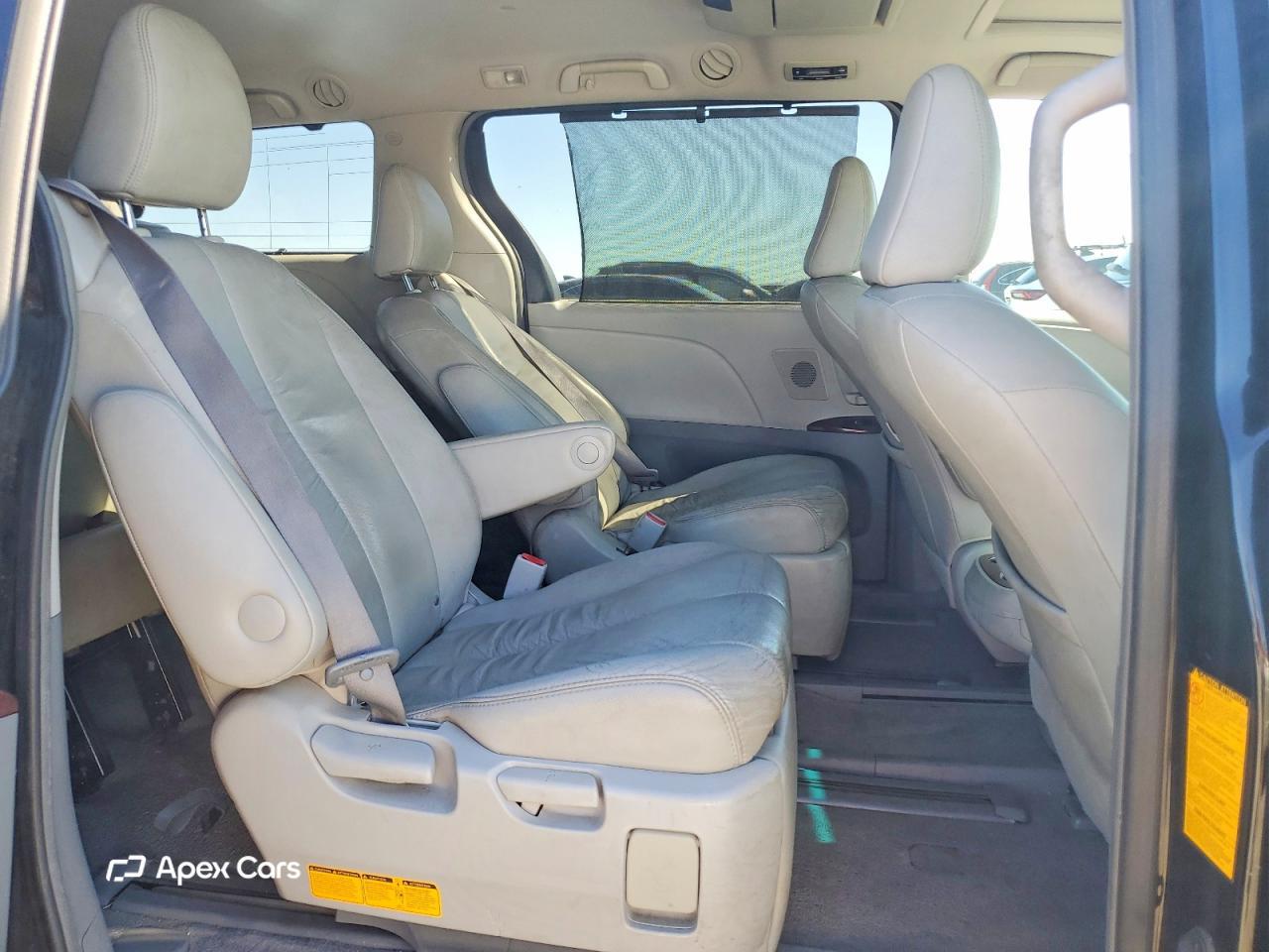 Toyota Sienna 2011