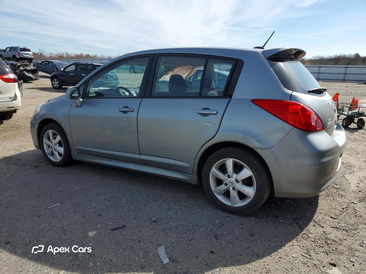 Nissan Versa 2011