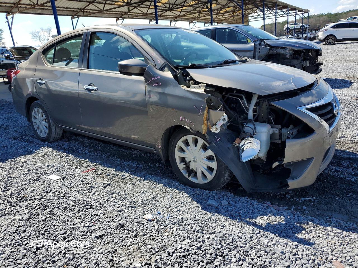 Nissan Versa 2016