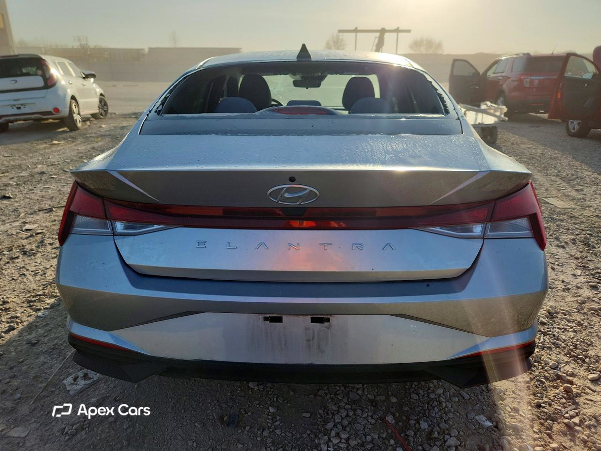 Hyundai Elantra 2023