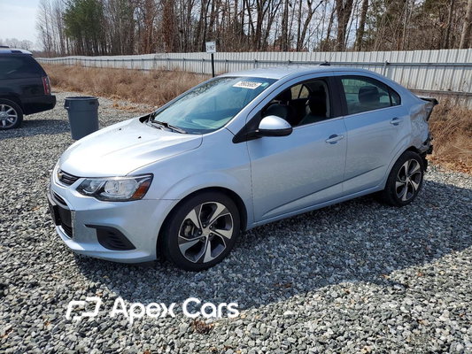 Chevrolet Sonic 2017 - Image 1 of 13