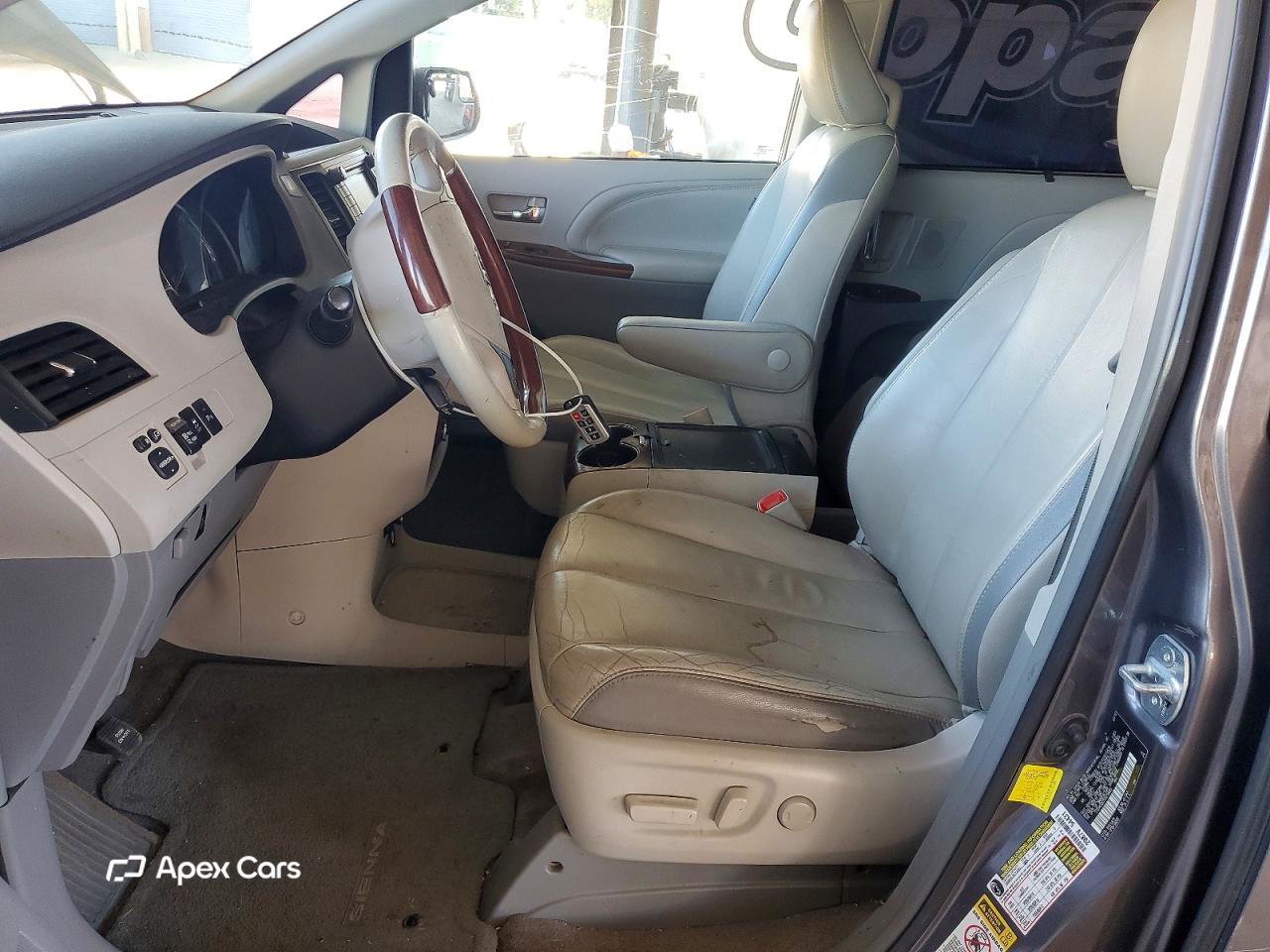 Toyota Sienna 2012
