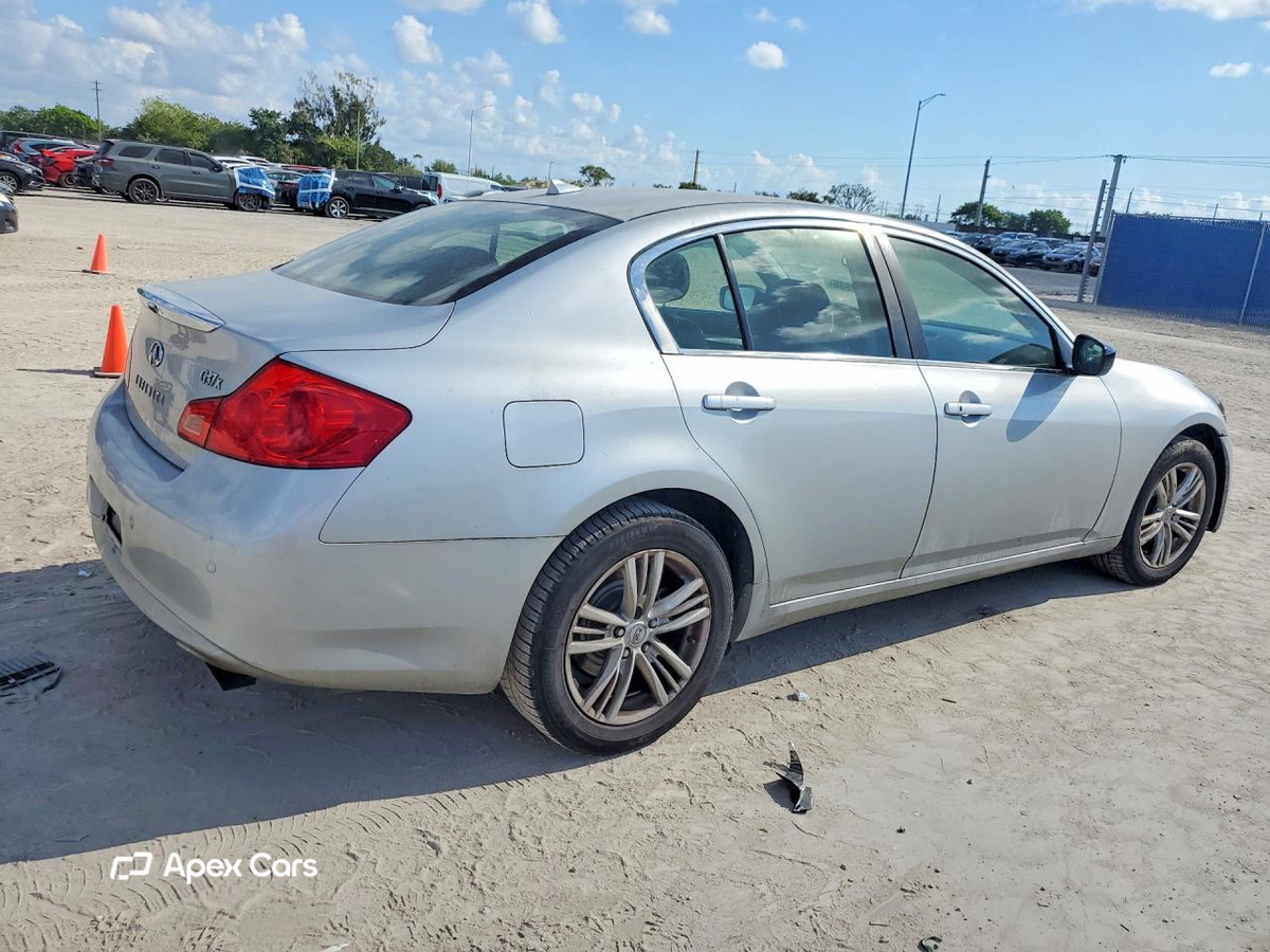 Infiniti G 2013