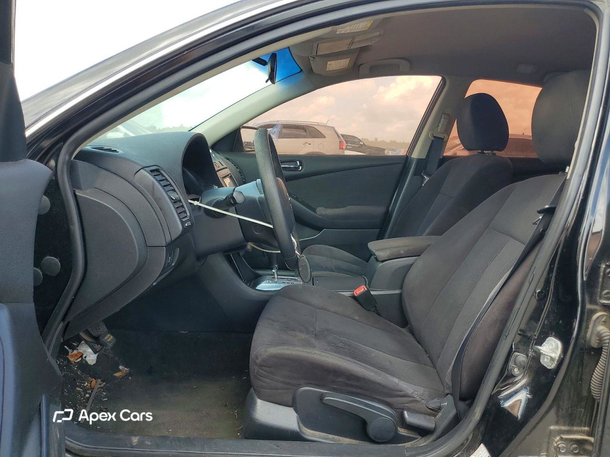 Nissan Altima 2012