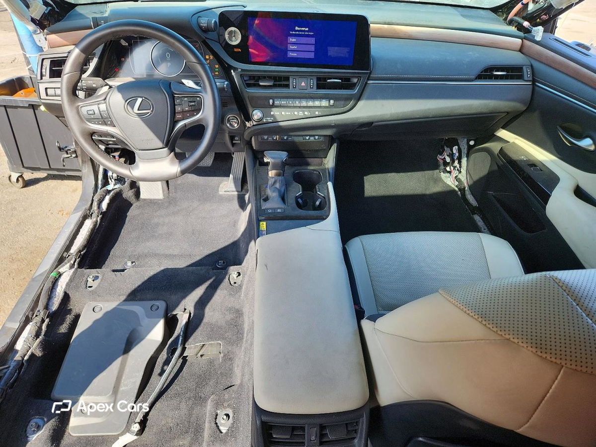 Lexus ES 2024