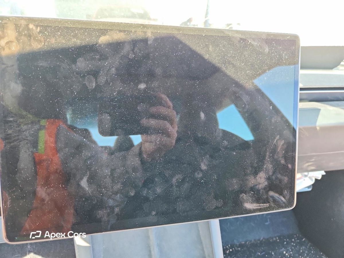 Tesla Model 3 2025
