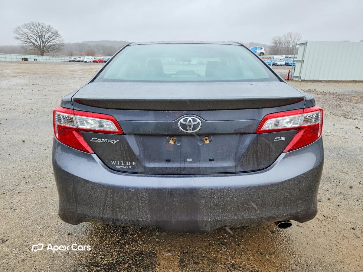 Toyota Camry 2012