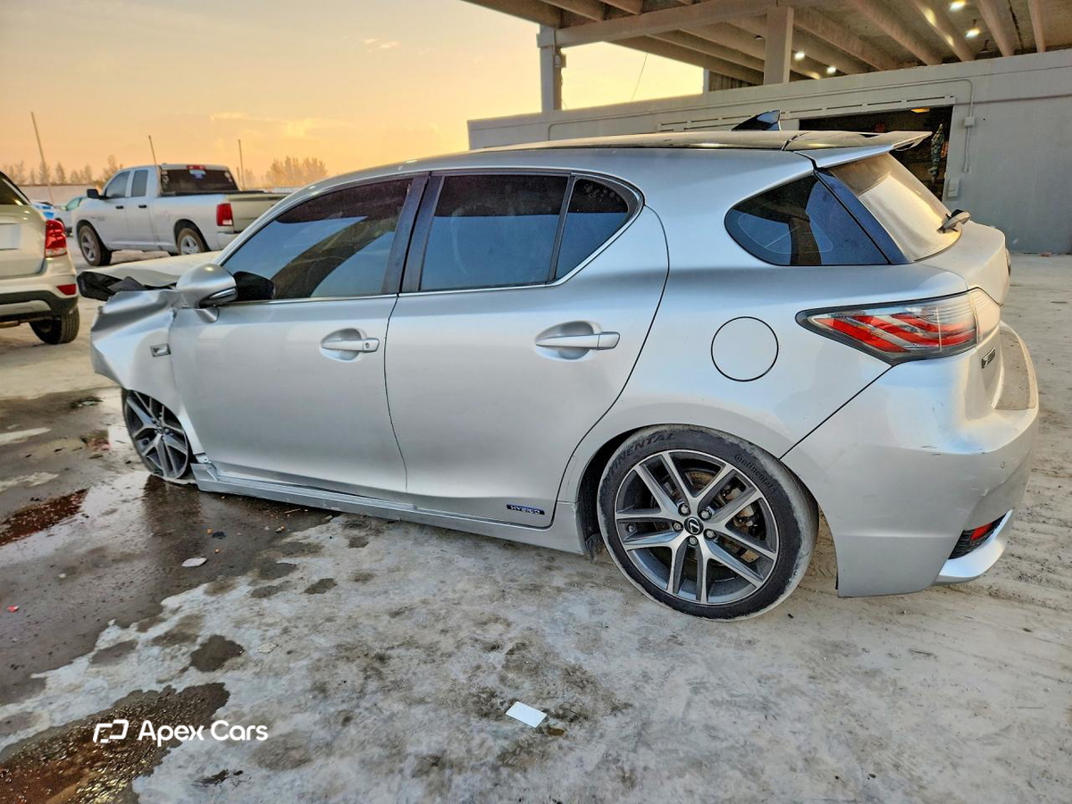 Lexus CT 2015