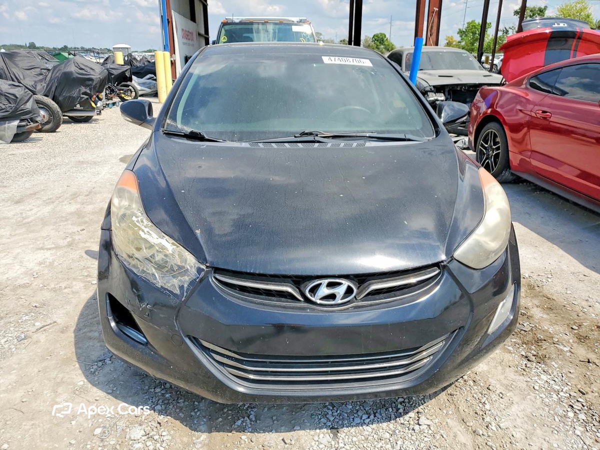 Hyundai Elantra 2012