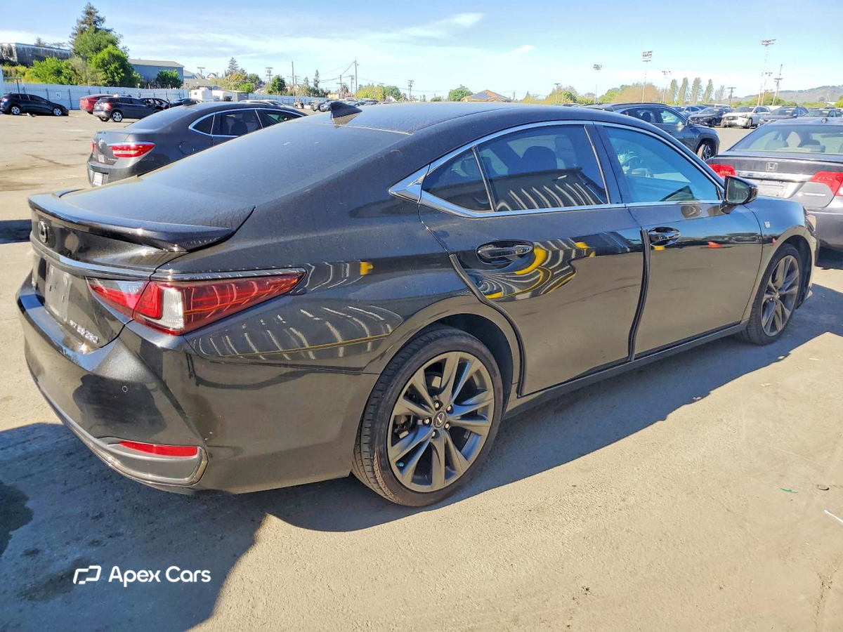 Lexus ES 2021