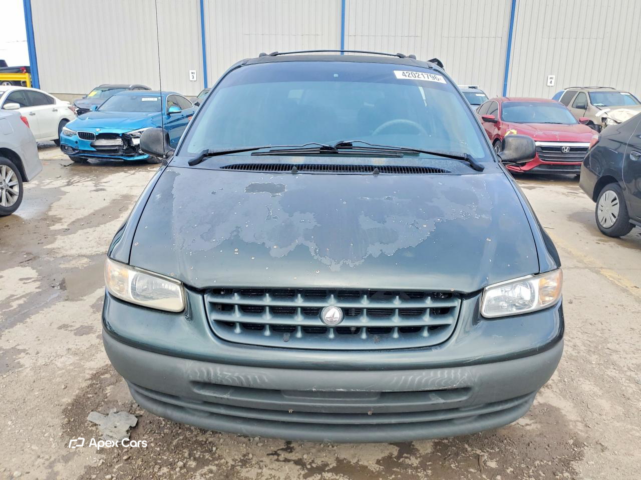 Plymouth Voyager 2000