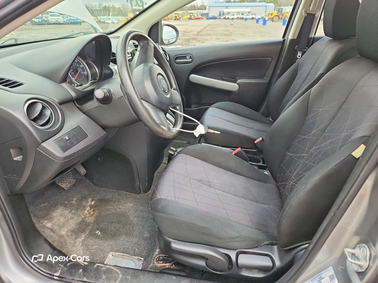 Mazda 2 2013