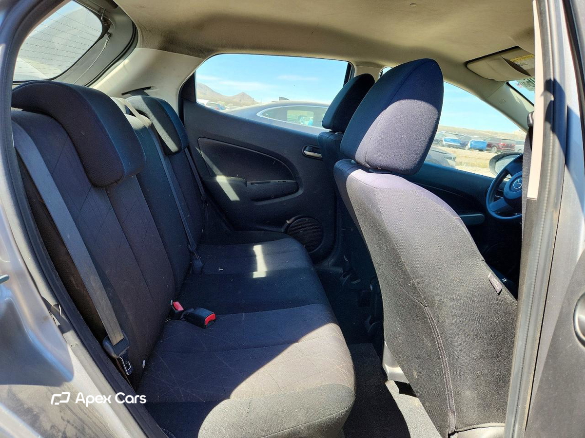 Mazda 2 2014